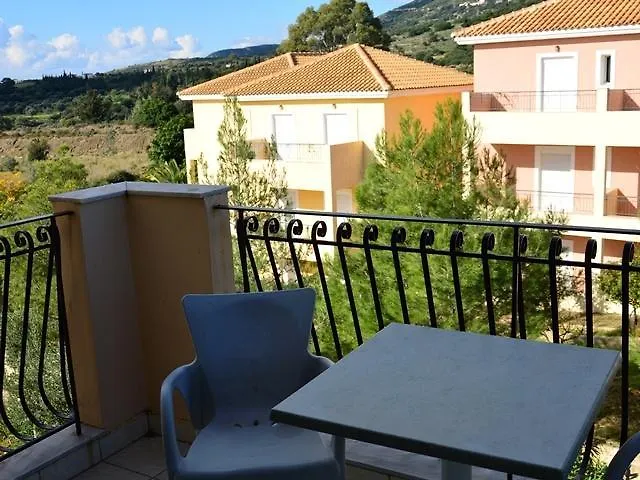 Koukounaries Daire *