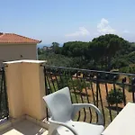 Koukounaries Appartement *