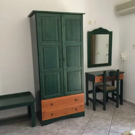 Koukounaries Apartment
