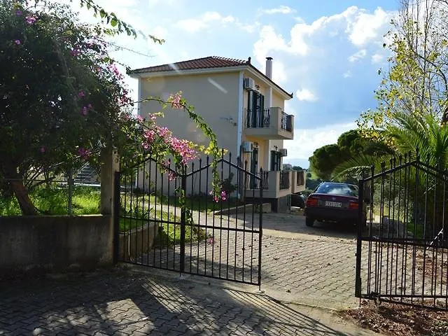 Koukounaries Apartman