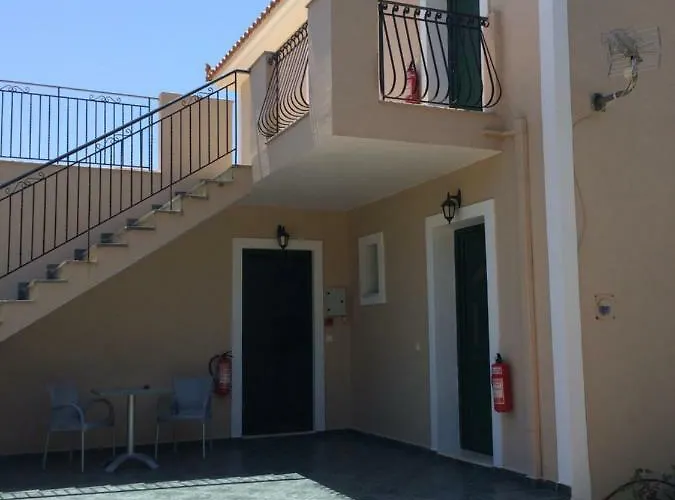 Koukounaries Apartman *
